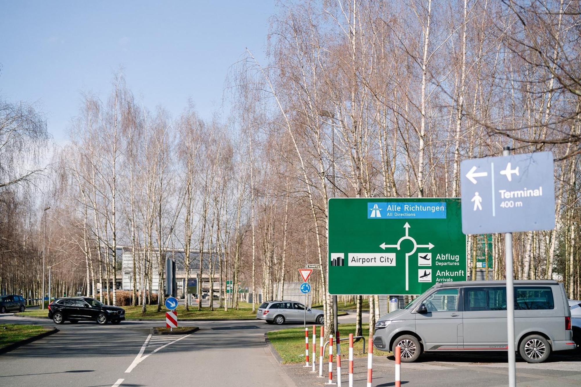Gaestehaus Am Flughafen Duesseldorf المظهر الخارجي الصورة